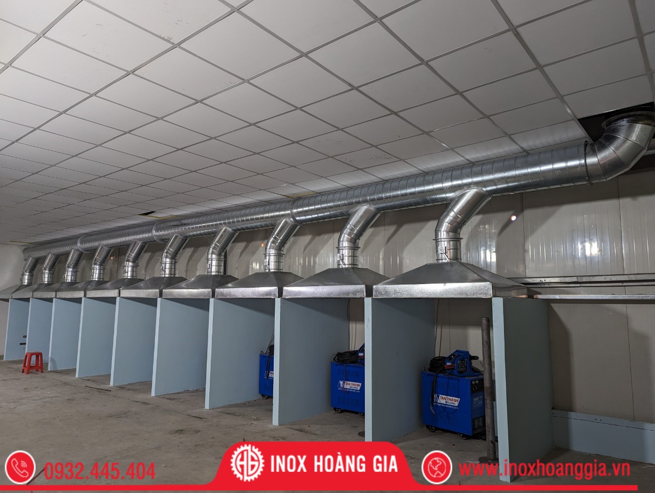 Ống gió tròn xoắn (Spiral Duct) là loại ống gió được thiết kế với tiết diện tròn. Bề mặt bên ngoài có các đường xoắn ốc bao quanh. Ống chủ yếu được làm từ 2 ...